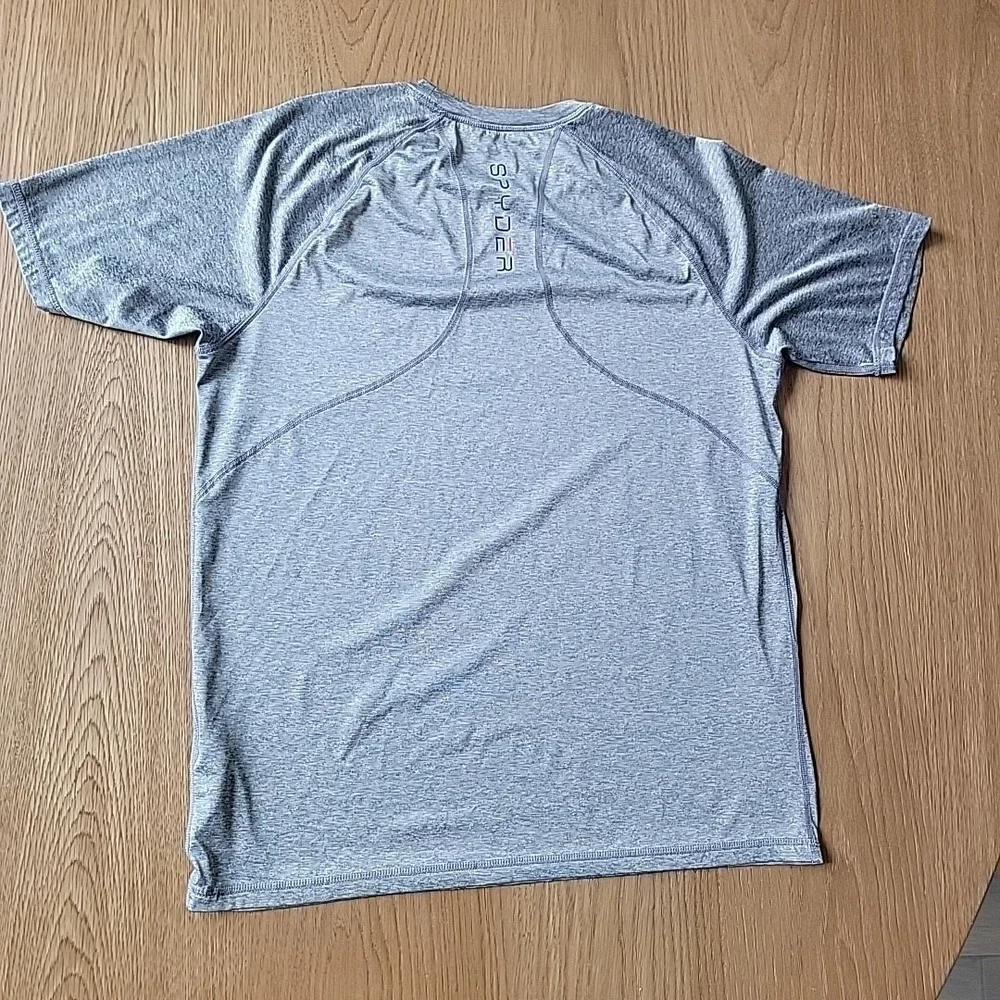 Spyder Rash Guard Shirt Men Medium Gray Geometric UPF 30 Swim Surf Quick Dry Tee